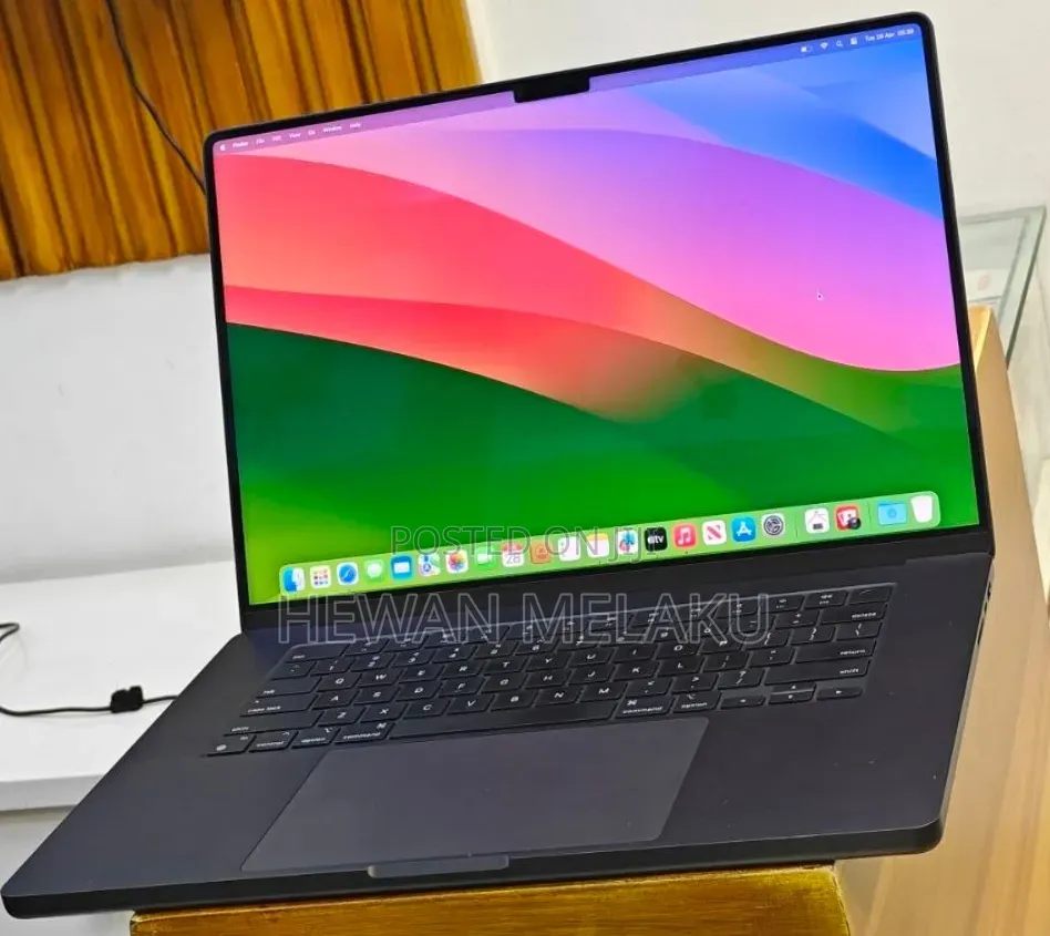 New Apple MacBook Pro 2023 M3 Pro 16-inch 36GB Apple M3 Pro SSD 512GB