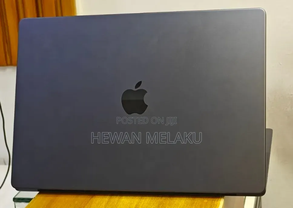 New Apple MacBook Pro 2023 M3 Pro 16-inch 36GB Apple M3 Pro SSD 512GB