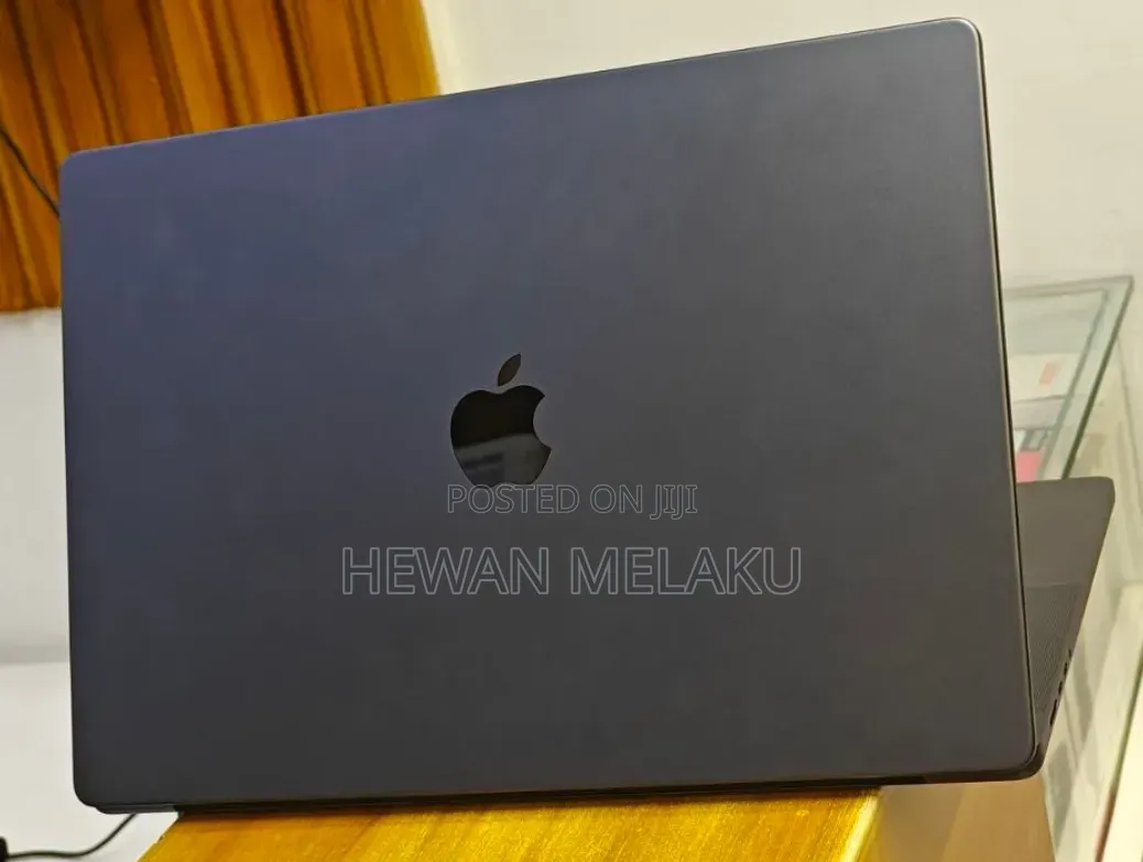 New Apple MacBook Pro 2023 M3 Pro 16-inch 36GB Apple M3 Pro SSD 512GB