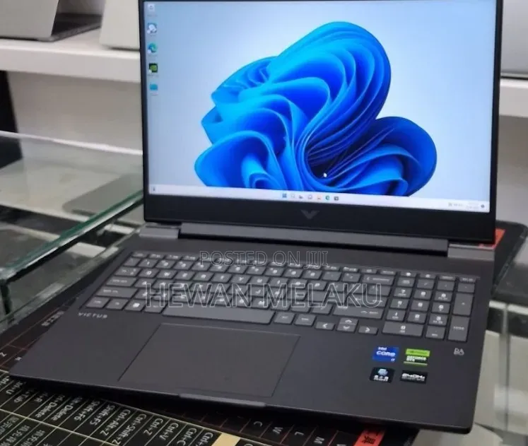 New Laptop HP Victus 16 16GB Intel Core i7 SSD 1T