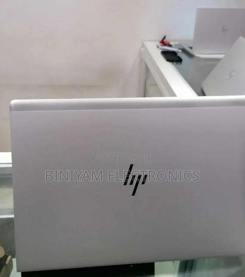 New Laptop HP EliteBook 840 G5 8GB Intel Core i7 SSD 512GB