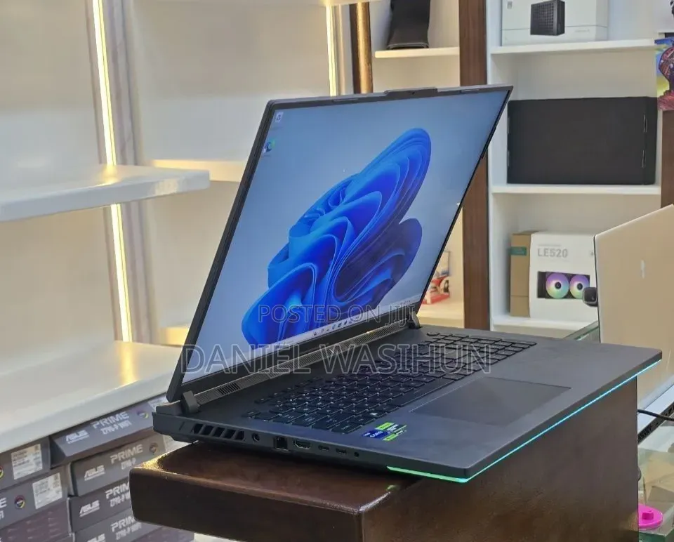 New Laptop Asus ROG Strix G17 40GB Intel Core i9 SSD 1T