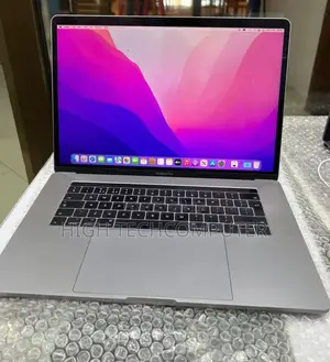 New Laptop Apple MacBook Pro 2017 16GB Intel Core i7 SSD 512GB