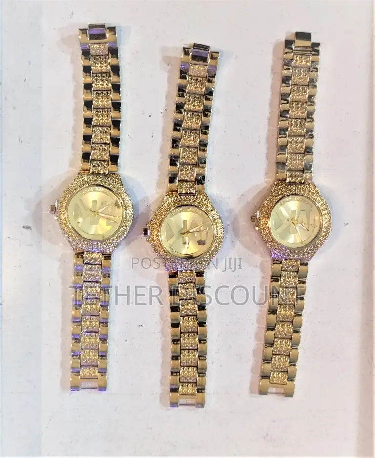 Michael Kors Ladies Gold Watch With Cubic Zirconiasወ ርቃ ማ ሰዓት