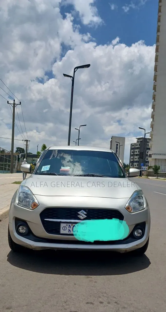 Suzuki Swift 2022 Silver