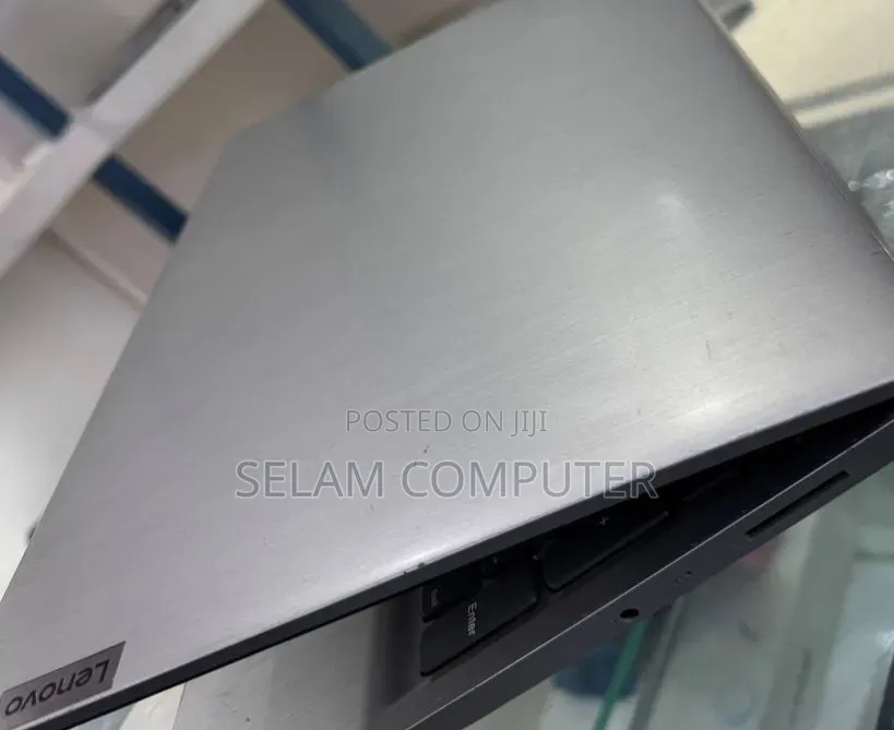 New Laptop Lenovo IdeaPad Z570 8GB Intel Core i5 SSD 512GB