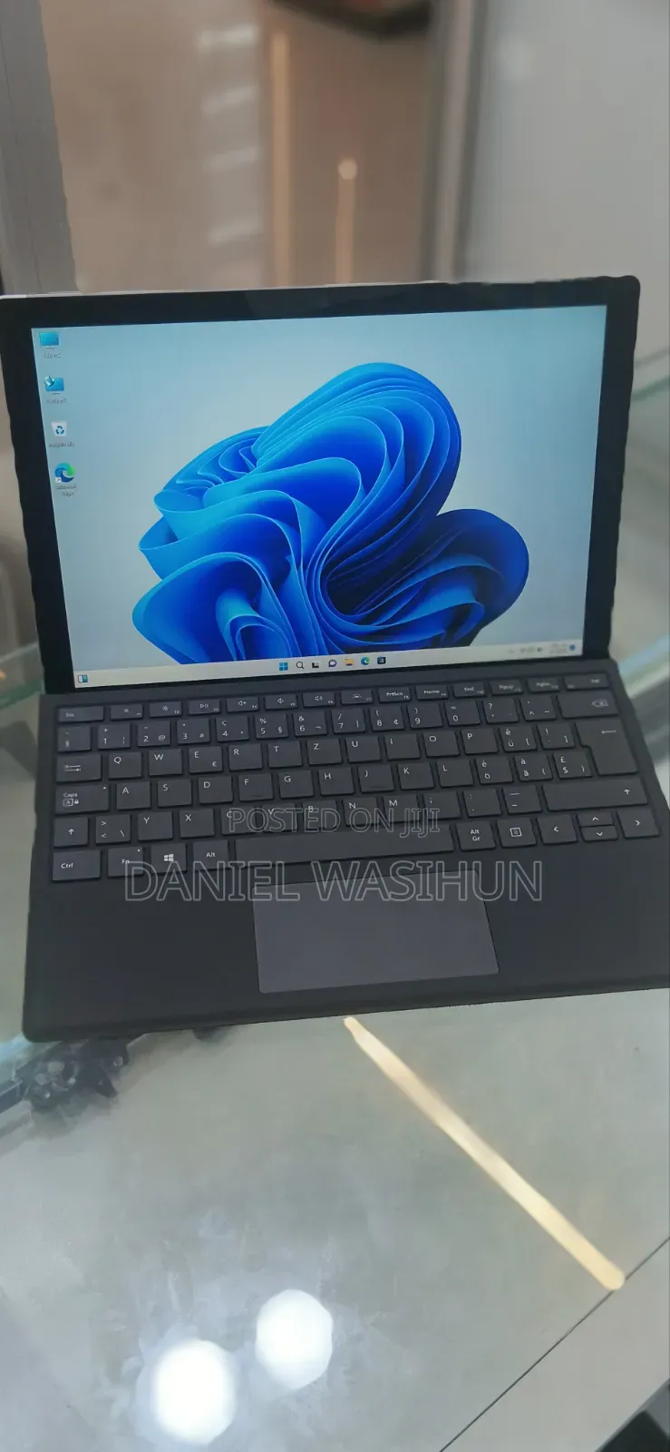 New Laptop Microsoft Surface Pro 7 8GB Intel Core i5 SSD 256GB