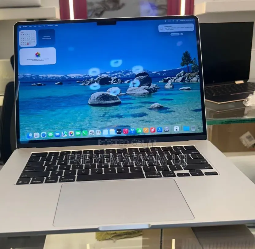 New Laptop Apple MacBook Air 2025 M4 15-inch 24GB Apple M4 SSD 512GB