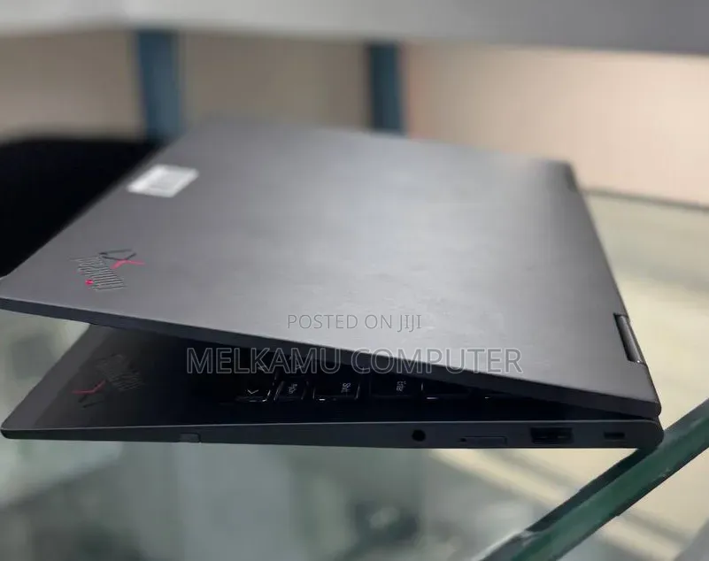 New Laptop Lenovo ThinkPad X1 Yoga 16GB Intel Core i7 SSD 512GB