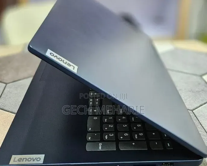 New Laptop Lenovo Ideapad 3 8GB AMD Ryzen 5 SSD 512GB