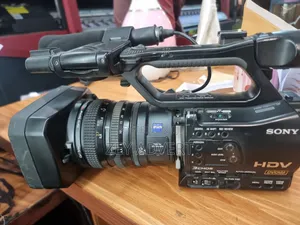 HVR-Z7e Sony Video Camera