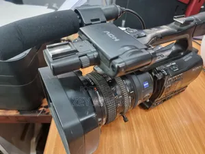 HVR-Z7e Sony Video Camera
