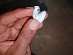 Original Apple Airpods 4 (2024 Model) –Barely Used – High-fidelity