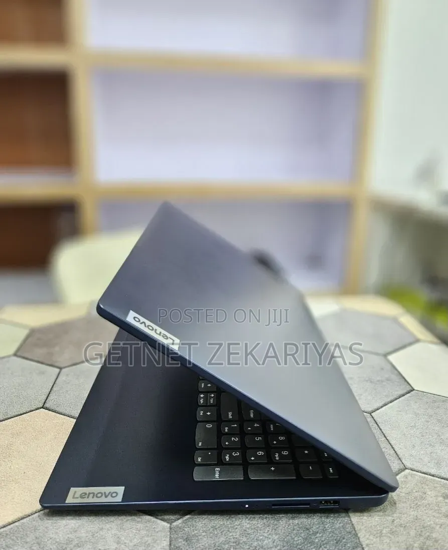 New Laptop Lenovo Ideapad 3 8GB AMD Ryzen 5 SSD 512GB