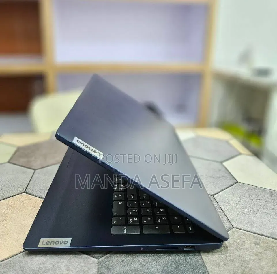New Laptop Lenovo Ideapad 3 8GB AMD Ryzen 5 SSD 512GB