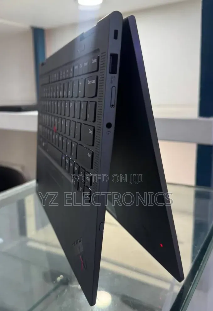 New Laptop Lenovo ThinkPad Yoga 16GB Intel Core i7 SSD 512GB