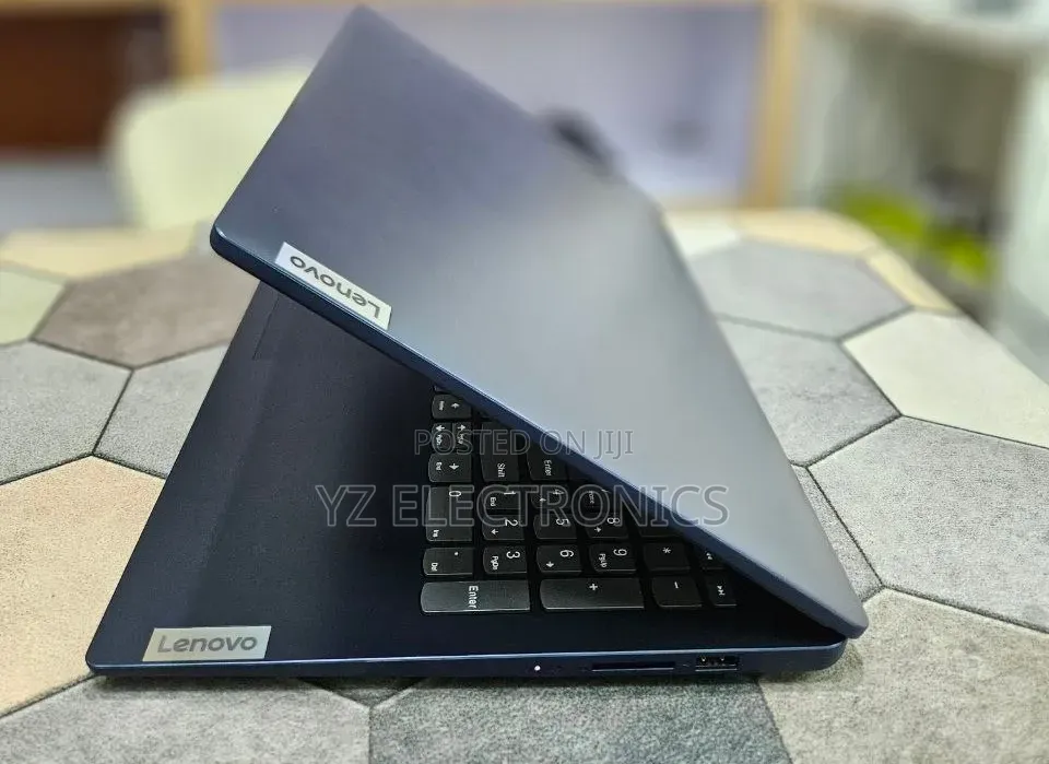 New Laptop Lenovo IdeaPad U330 8GB Intel Core i9 SSD 512GB
