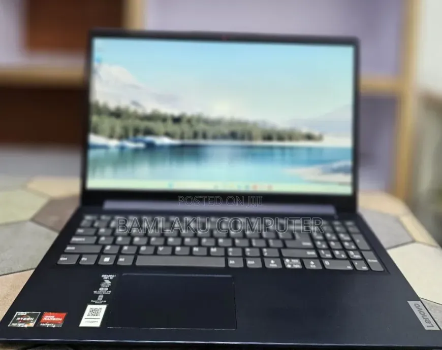 New Laptop Lenovo IdeaPad 130 8GB AMD Ryzen 5 SSD 512GB