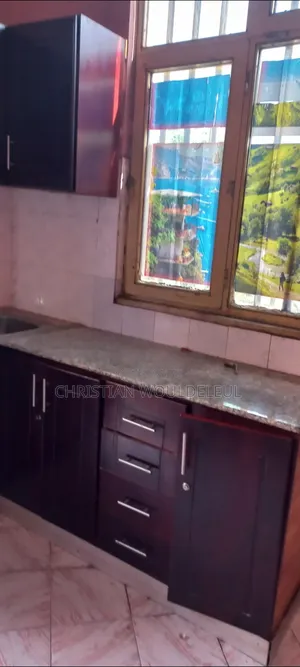 3bdrm House in L Shape House, East Shewa for sale