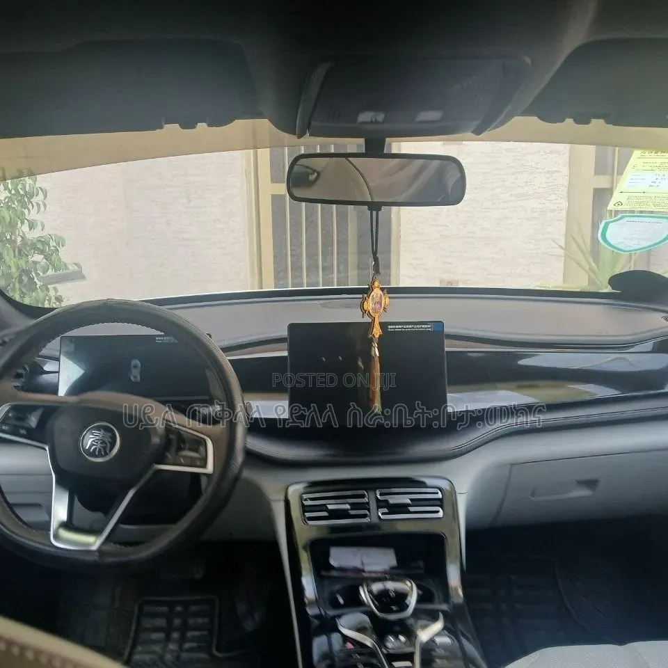 BYD Qin Plus DM-i 2024 White