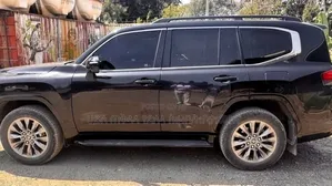 Toyota Land Cruiser 2023 Maroon