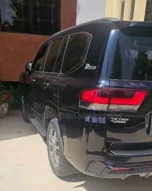 Toyota Land Cruiser 2023 Maroon