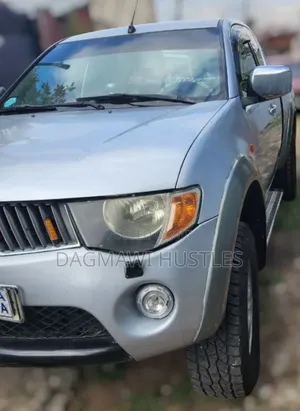 Mitsubishi L200 Club Cab 2.5 136hp 4WD 2008 Silver