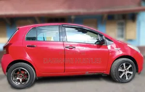 Toyota Yaris 1.0 VVT-i 2008 Red