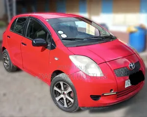 Toyota Yaris 1.0 VVT-i 2008 Red