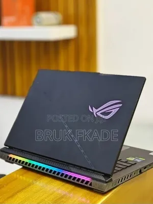 New Laptop Asus ROG Strix G15 16GB Intel Core i9 SSD 1T