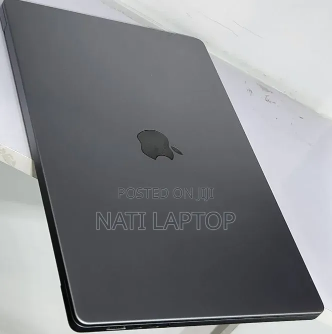 New Laptop Apple MacBook Pro M1 32GB Apple M1 Pro SSD 512GB