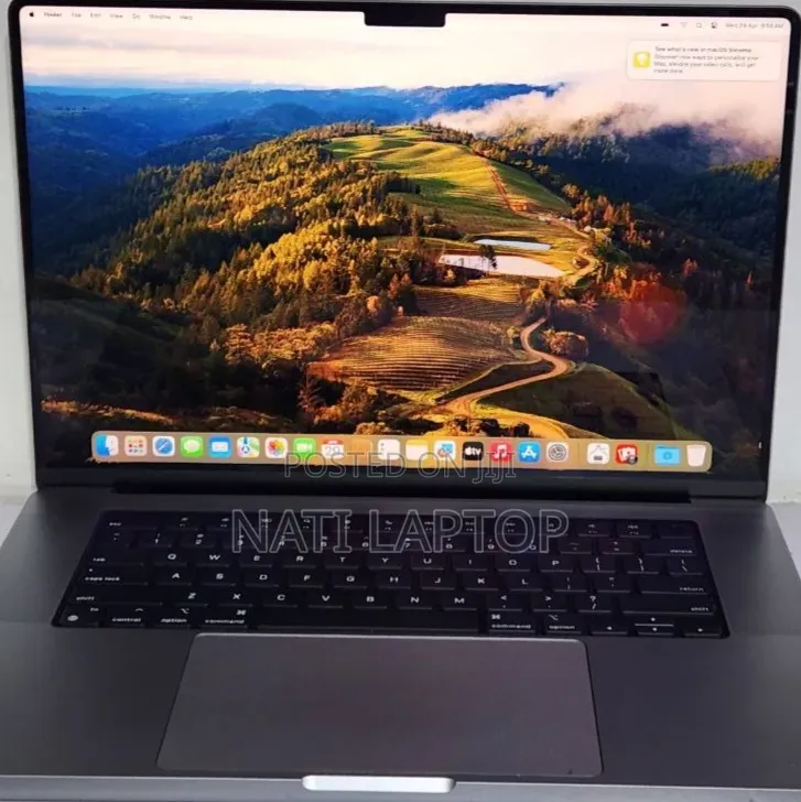 New Laptop Apple MacBook Pro M1 32GB Apple M1 Pro SSD 512GB