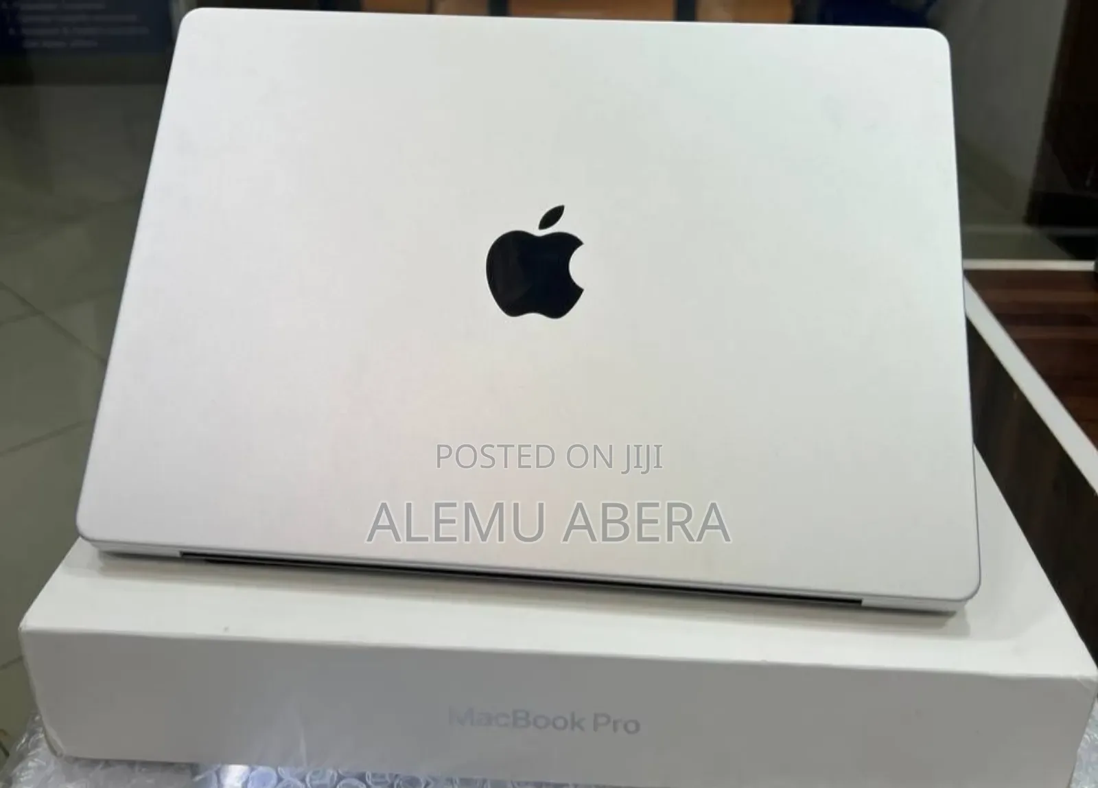 New Laptop Apple MacBook Pro M1 16GB Apple M1 Pro SSD 512GB