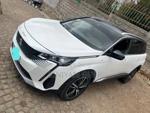 Peugeot 5008 2022 White