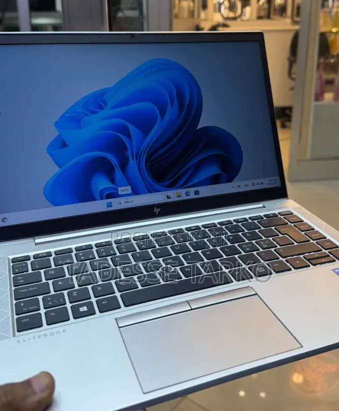 New Laptop HP EliteBook 840 G8 16GB Intel Core i5 SSD 256GB