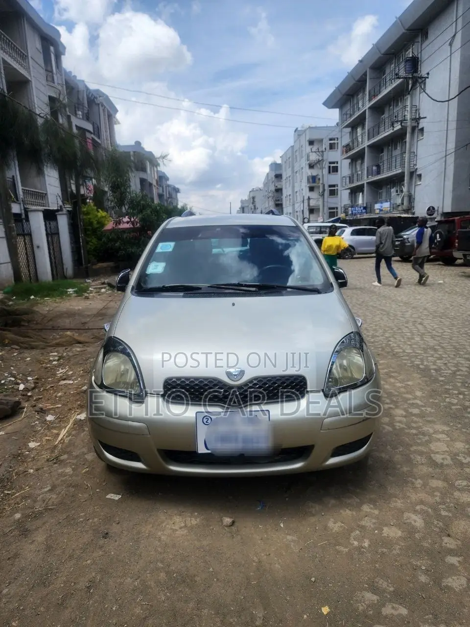Toyota Vitz 2004 Silver