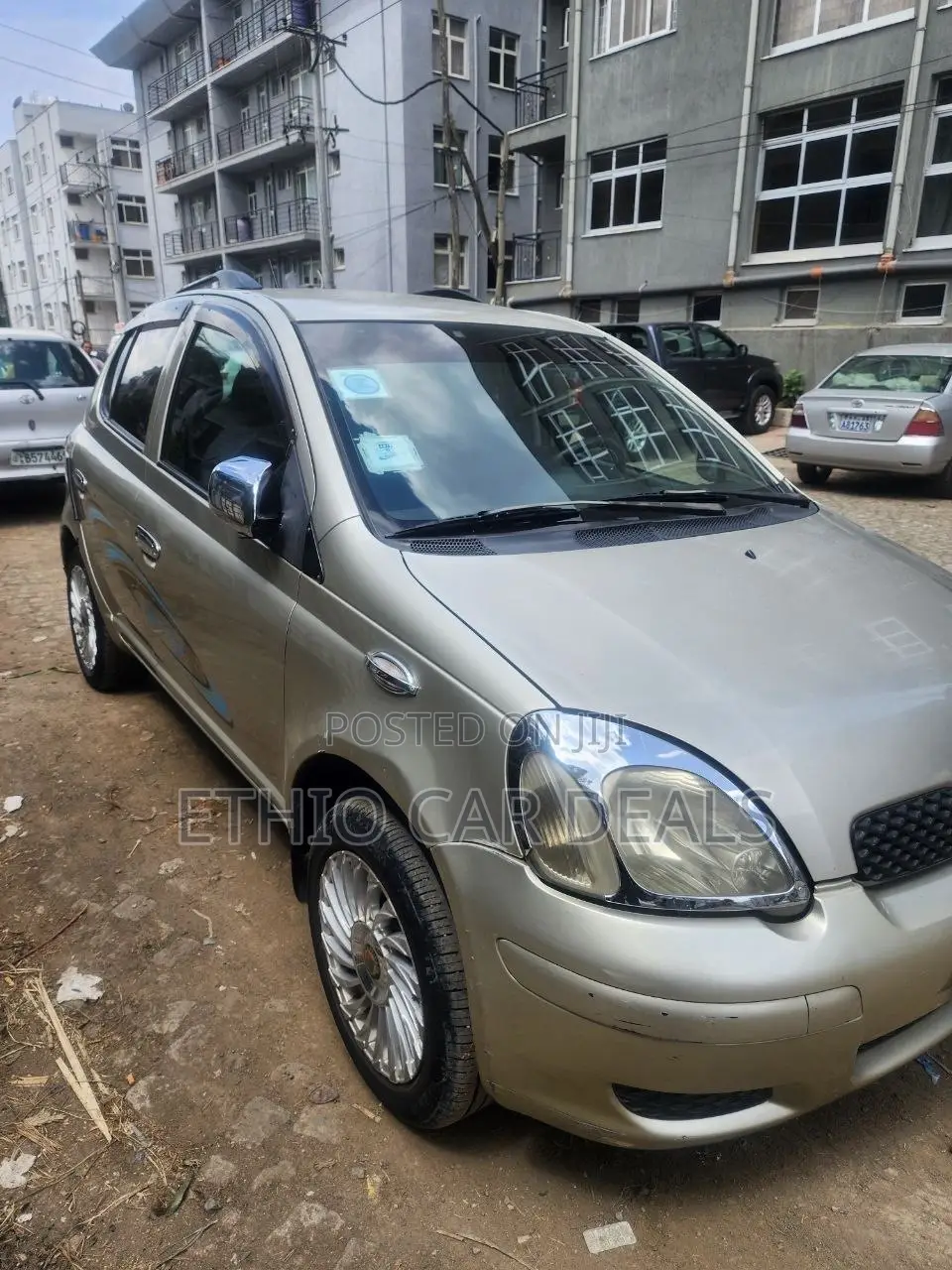 Toyota Vitz 2004 Silver