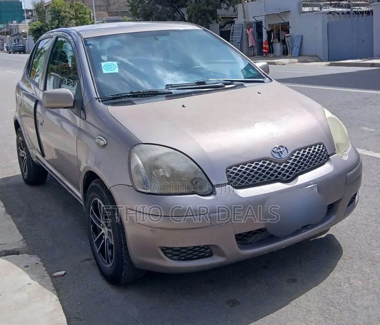 Toyota Vitz 2003 Silver