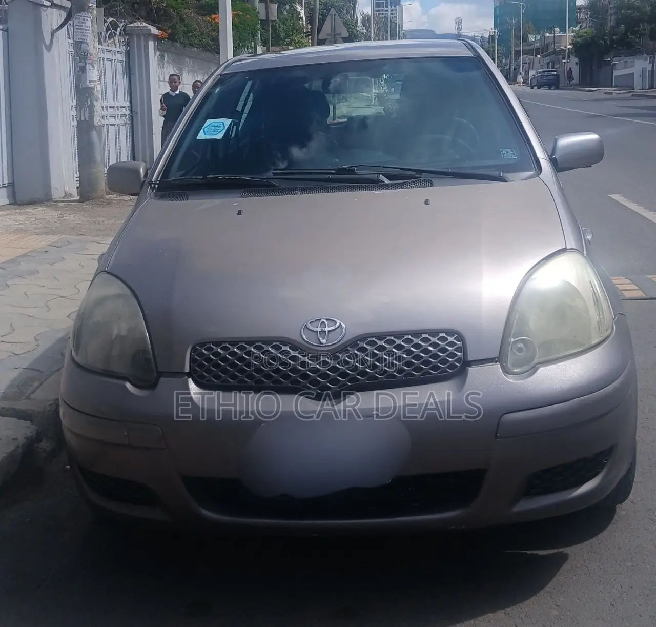 Toyota Vitz 2003 Silver