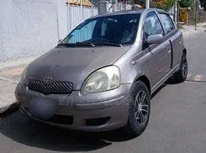 Toyota Vitz 2003 Silver