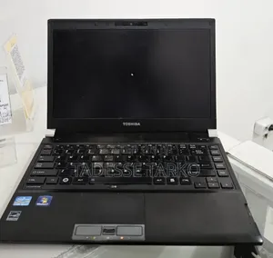 New Laptop Toshiba 4GB Intel Core i5 HDD 256GB