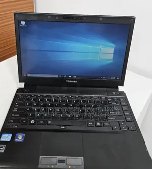 New Laptop Toshiba 4GB Intel Core i5 HDD 256GB