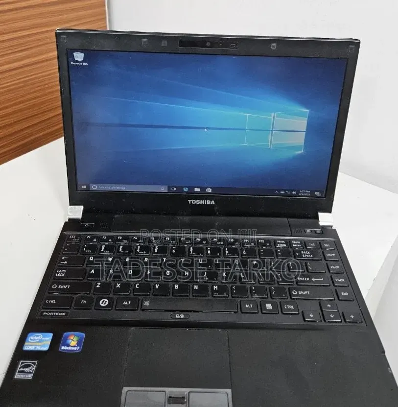 New Laptop Toshiba 4GB Intel Core i5 HDD 256GB