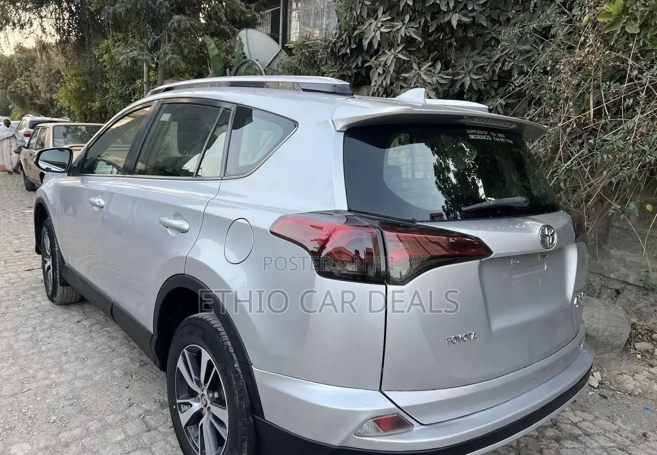 Toyota RAV4 2016 Silver