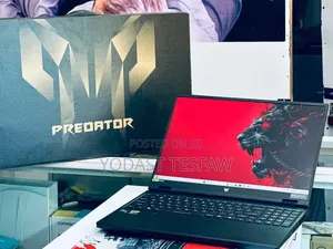 New Laptop Acer Predator Helios 18 PH18-71 16GB Intel Core i9 SSD 1T