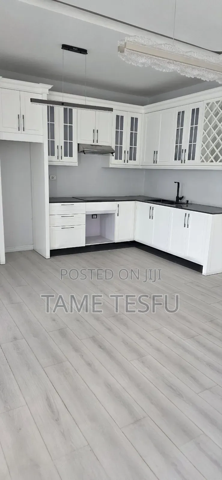 Furnished 5bdrm House in ሀያት, Bole for sale