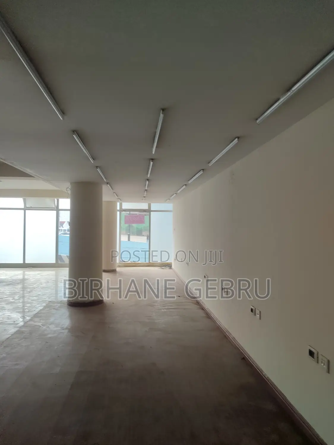 Villa House Rent for Resturant Berger Car Show Room
