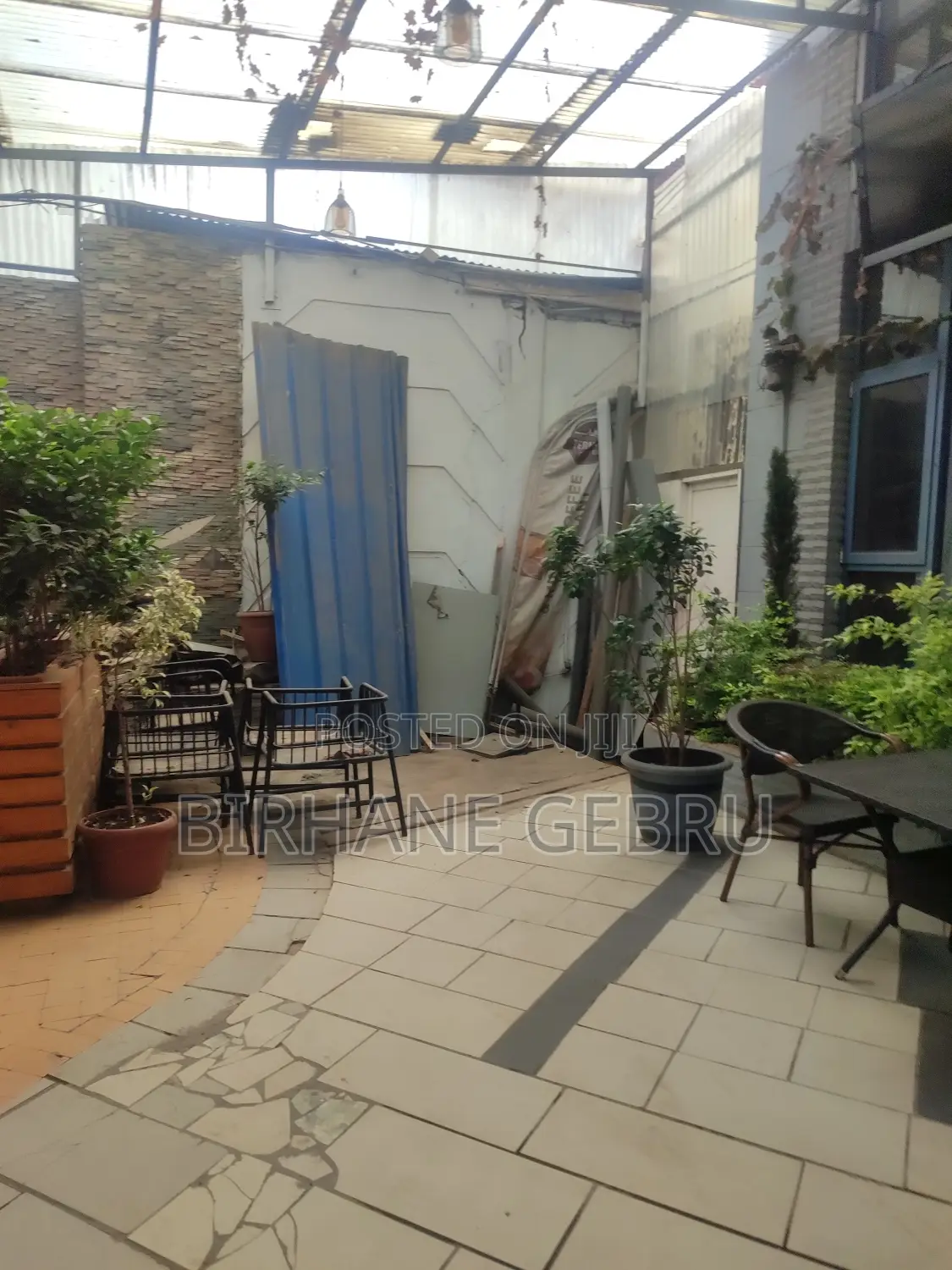 G+2 House Rent Resturant Berger and Other