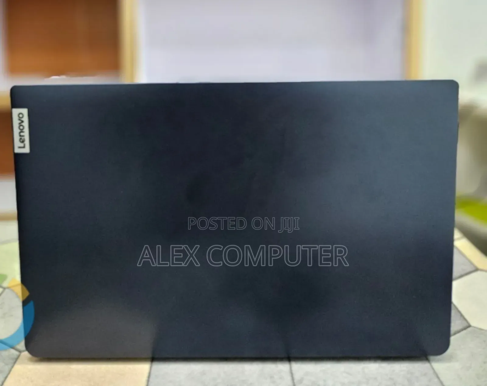 New Laptop Lenovo 8GB AMD Ryzen 5 SSD 512GB