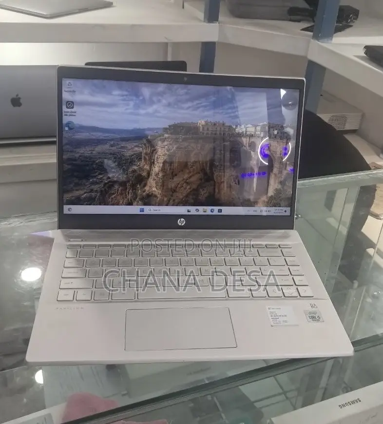 New Laptop HP 8GB Intel Core i5 SSD 512GB